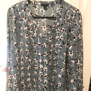 Ann Taylor Long Sleeve Top - XL -very flattering.